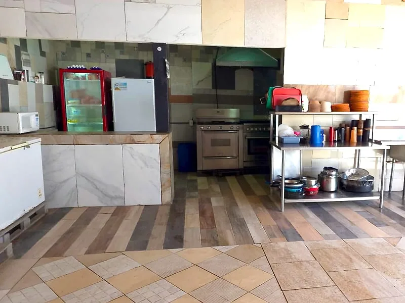 Cocina industrial del centro de rehabilitación en Ejido Matamoros, Tijuana