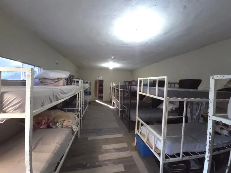 Dormitorios del centro de rehabilitación en Ejido Matamoros, Tijuana