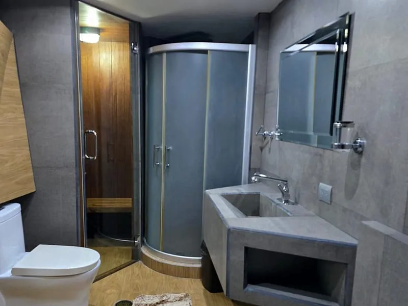 Baño en el centro de rehabilitación en Playas de Tijuana