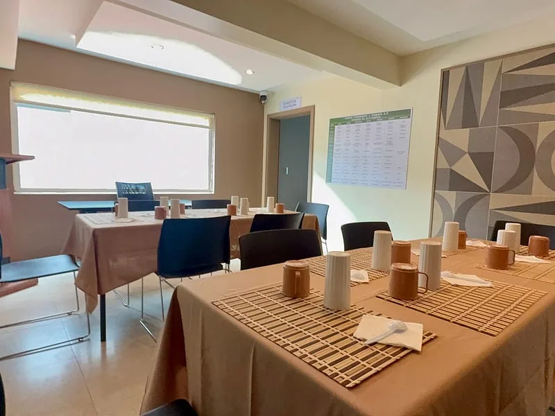 Comedor en el centro de rehabilitación en Playas de Tijuana
